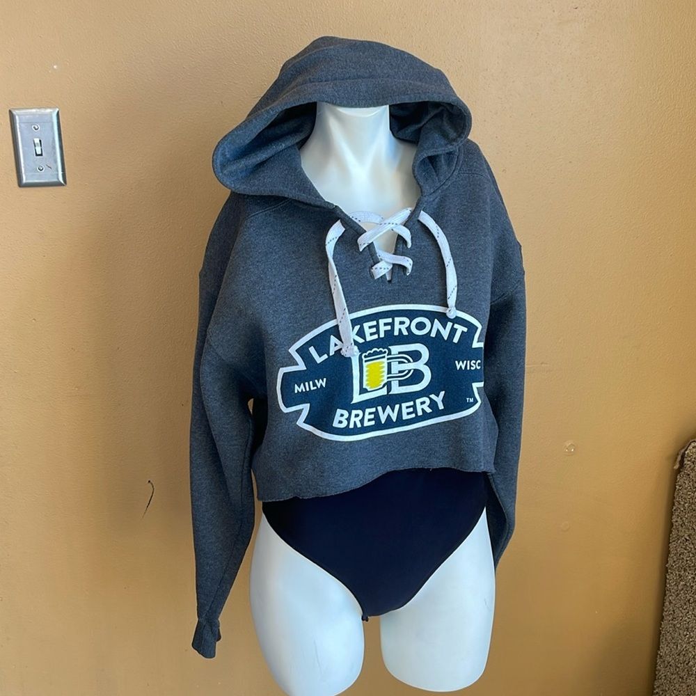 Lakefront Brewery Milwaukee Wisconsin Crop Hoodie Size M